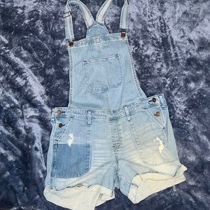 Hollister short overalls